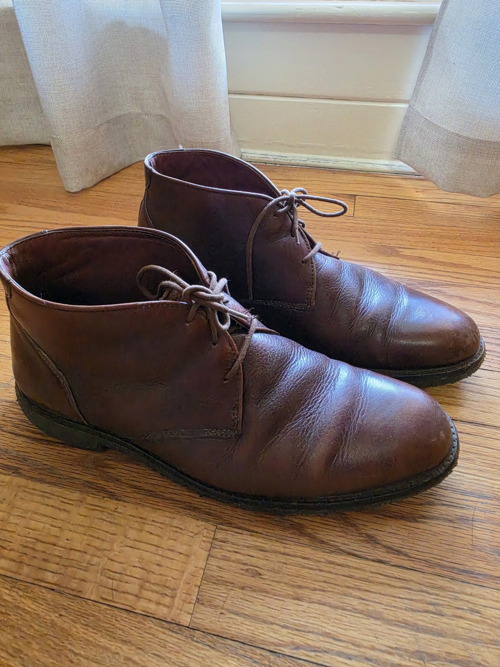 Johnston & Murphy Men's Brown Leather Copeland  Chukka Boots
